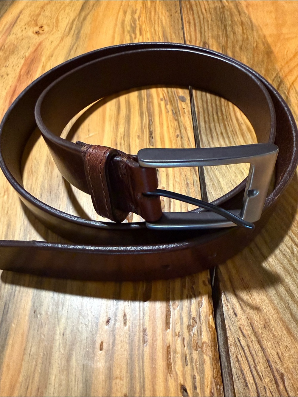 Jos. A. Bank Men’s Smooth Brown Leather Belt with Matte Silver Buckle, Size 42